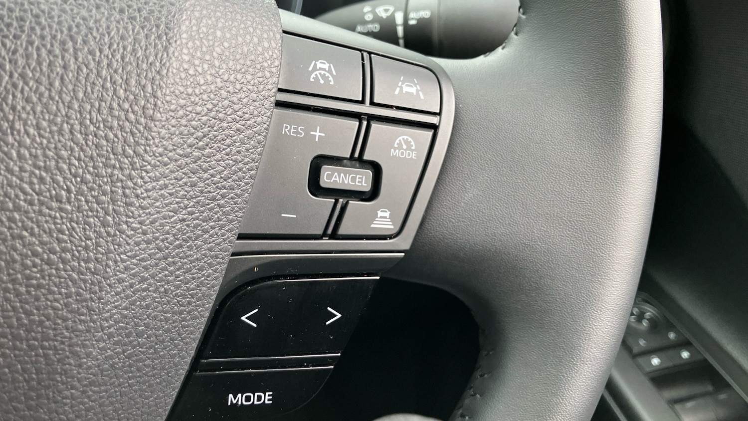 Used Toyota C-HR 2024 for sale - 77151074: Photo 37