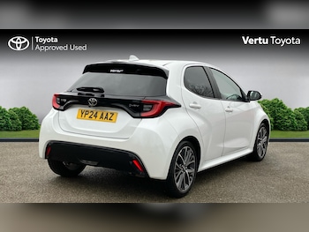 Used Toyota Yaris 2024 for sale - 77599234: Photo