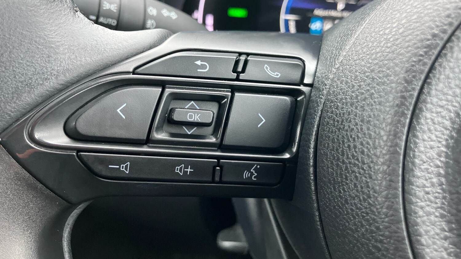 Used Toyota Yaris 2024 for sale - 77519732: Photo 36