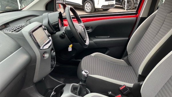 Used Toyota AYGO 2019 for sale - 76275890: Photo 10