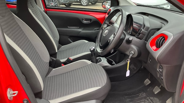 Used Toyota AYGO 2019 for sale - 76275890: Photo 11