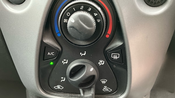 Used Toyota AYGO 2019 for sale - 76275890: Photo 34