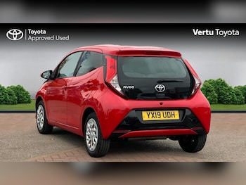 Used Toyota AYGO 2019 for sale - 76275890: Photo 4
