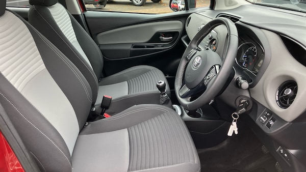 Used Toyota Yaris 2019 for sale - 76220696: Photo 11