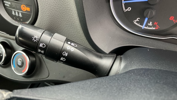 Used Toyota Yaris 2019 for sale - 76220696: Photo 38