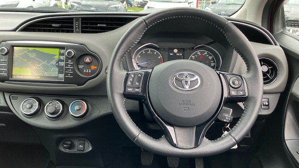 Used Toyota Yaris 2019 for sale - 76220696: Photo 6