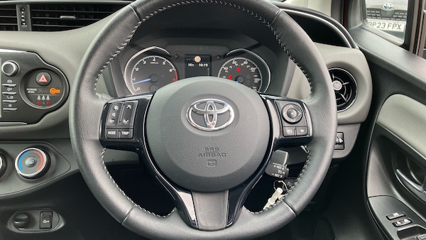 Used Toyota Yaris 2019 for sale - 76220696: Photo 8