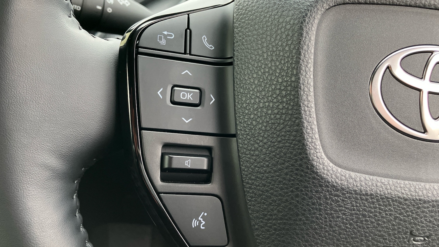 Used Toyota Prius 2025 for sale - 77151070: Photo 36