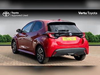 Used Toyota Yaris 2022 for sale - 75615942: Photo