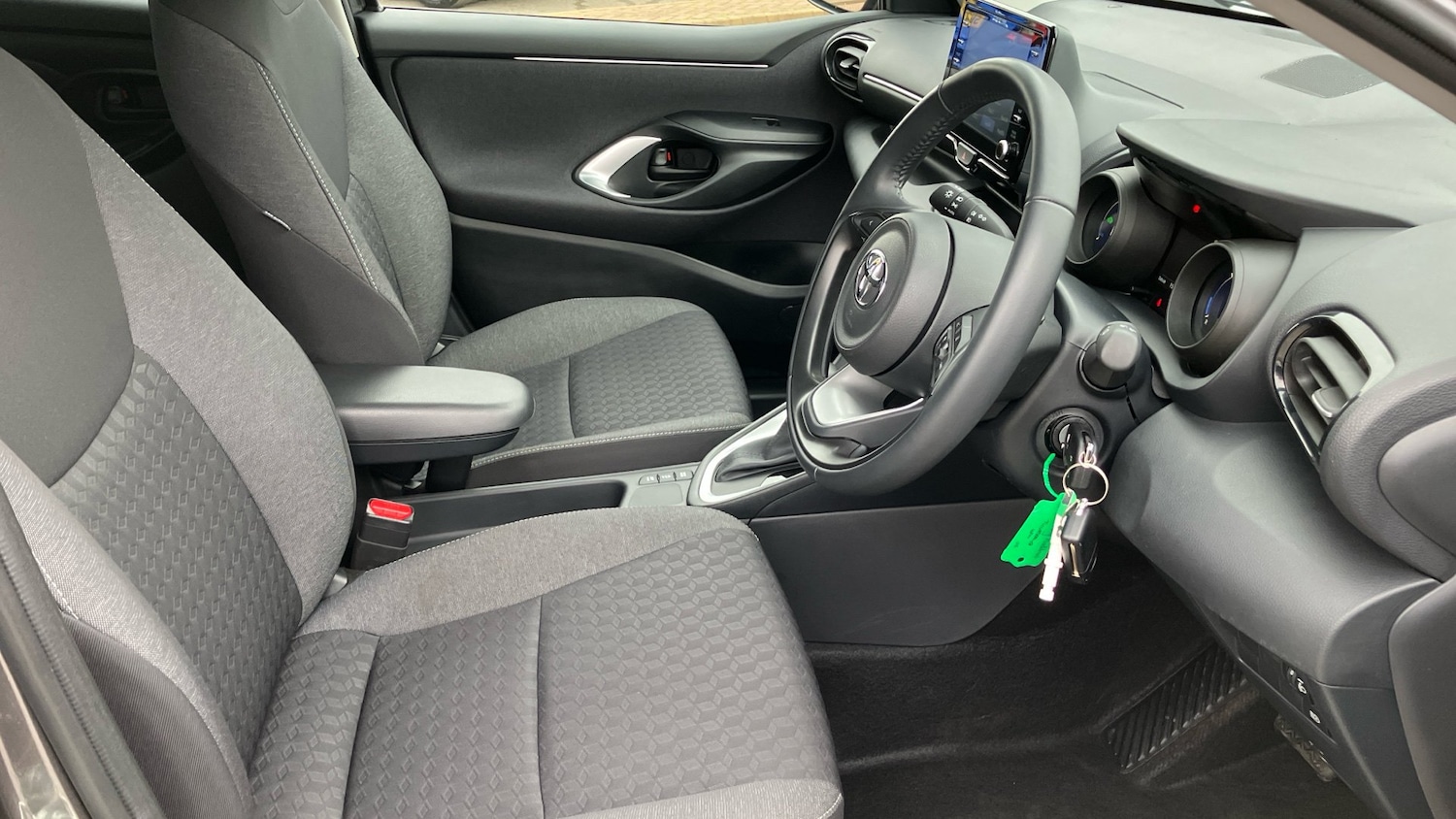 Used Toyota Yaris 2023 for sale - 76653084: Photo 11