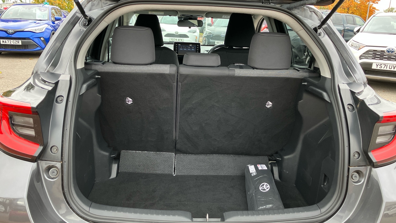 Used Toyota Yaris 2023 for sale - 76653084: Photo 14