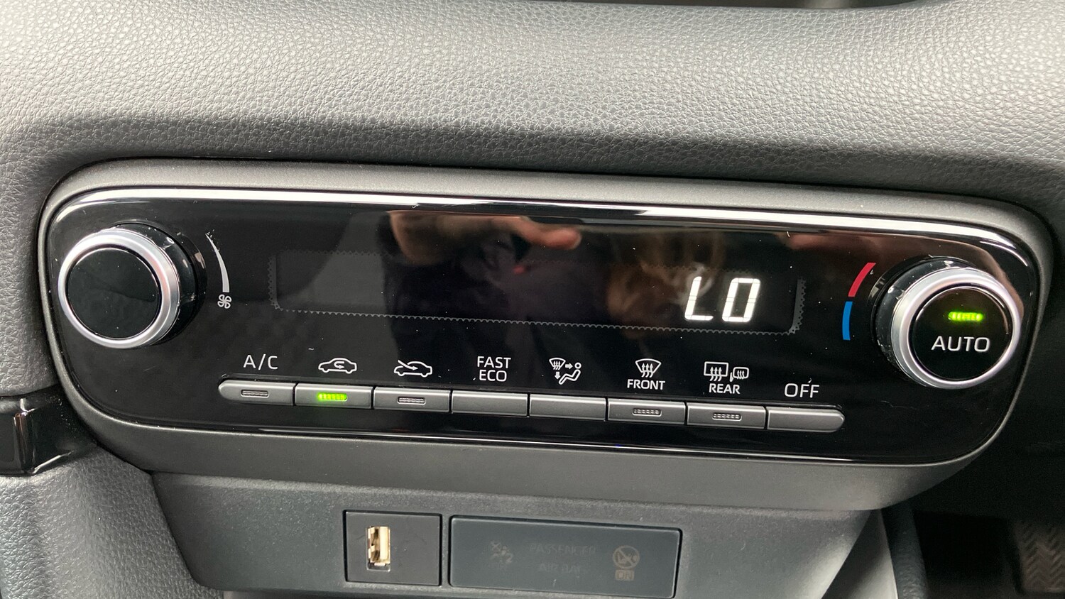 Used Toyota Yaris 2023 for sale - 76653084: Photo 34