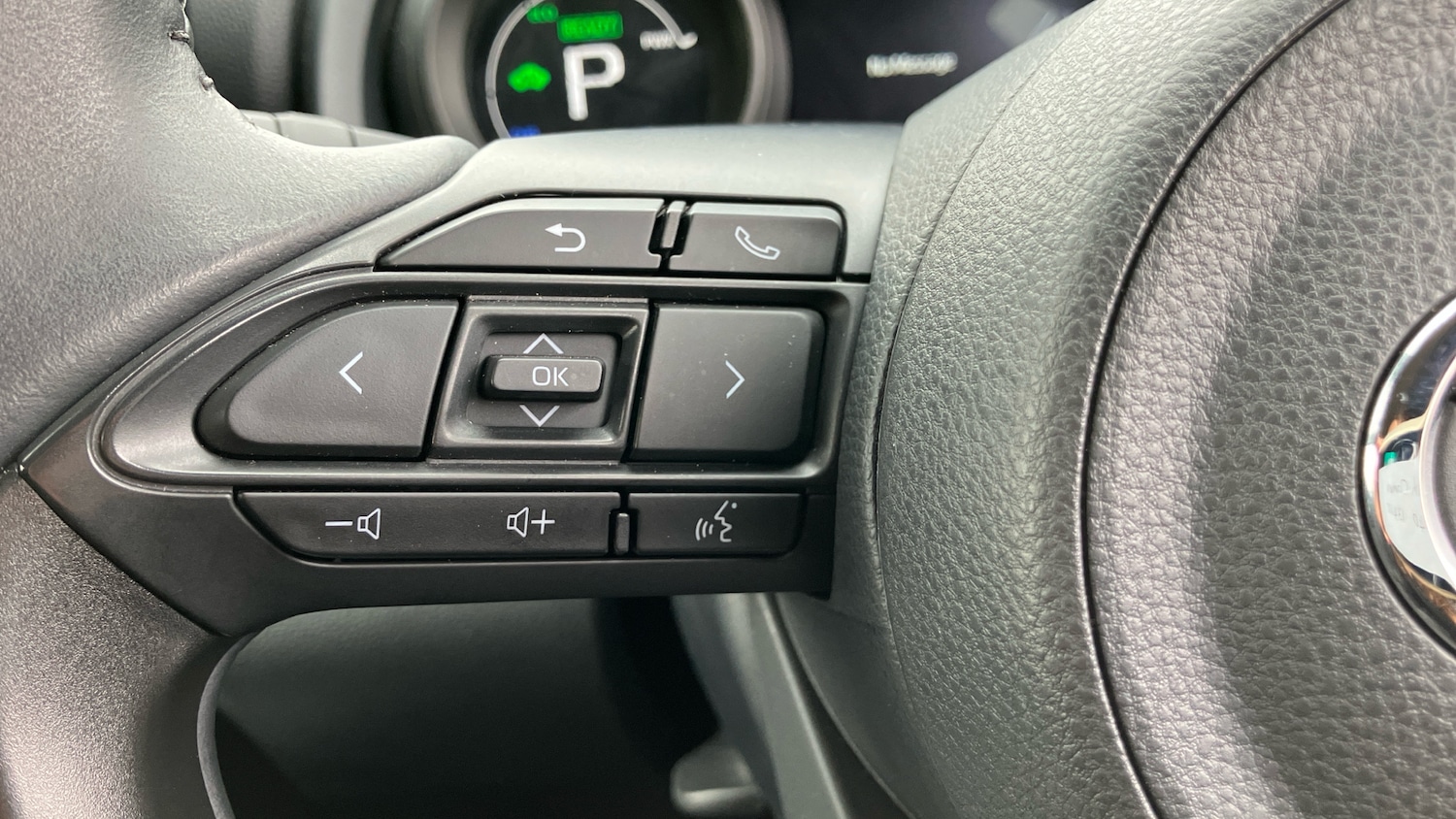 Used Toyota Yaris 2023 for sale - 76653084: Photo 36