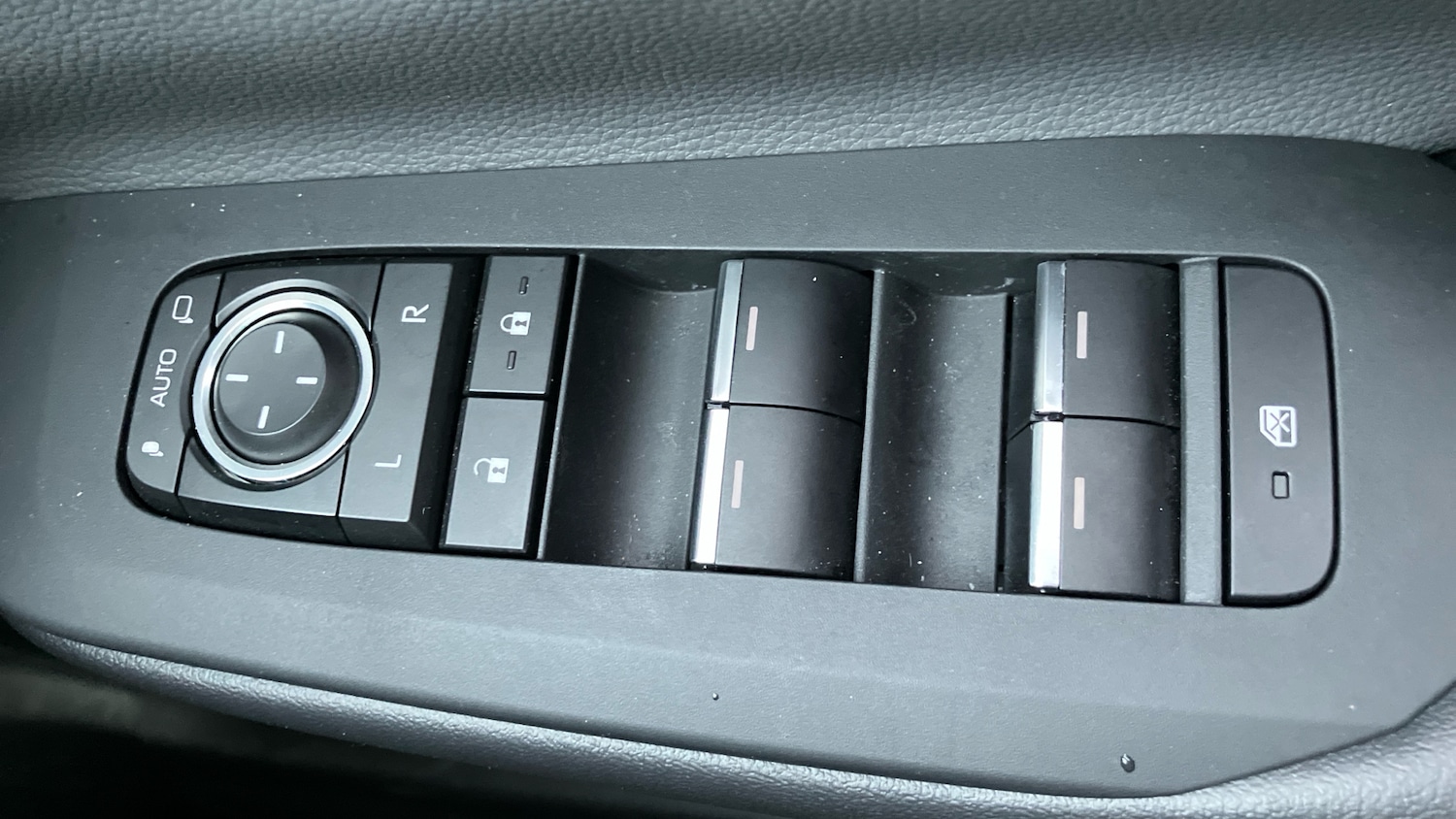 Used Toyota Prius 2025 for sale - 77974446: Photo 22