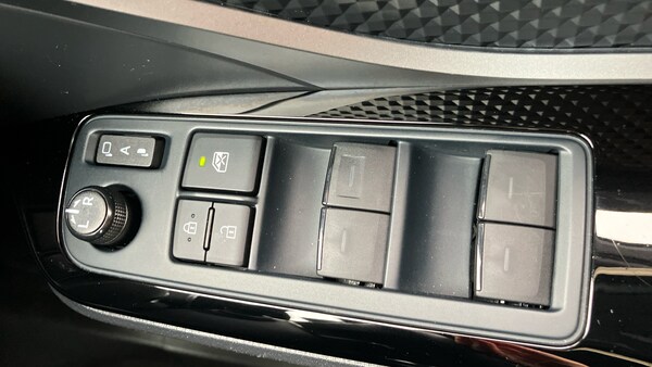 Used Toyota C-HR 2022 for sale - 76184246: Photo 22