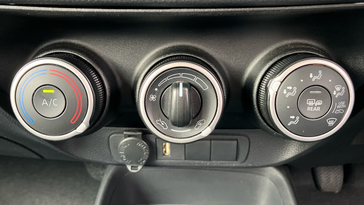 Used Toyota Aygo X 2023 for sale - 77915888: Photo 34