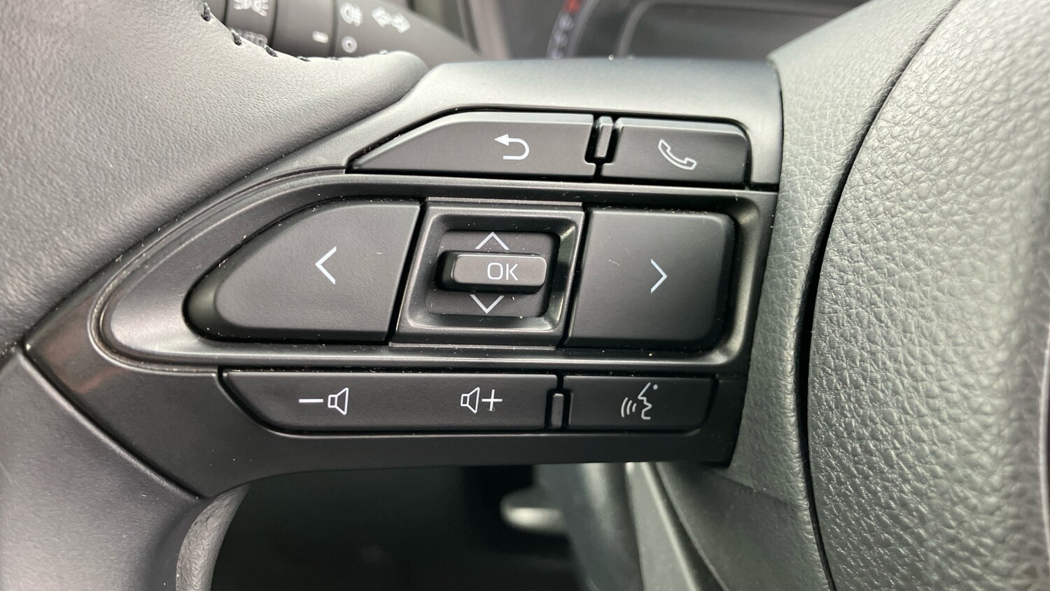 Used Toyota Aygo X 2023 for sale - 77915888: Photo 36