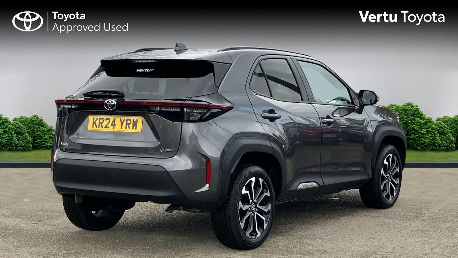 Used Toyota Yaris Cross 2024 for sale - 76384221: Photo 2