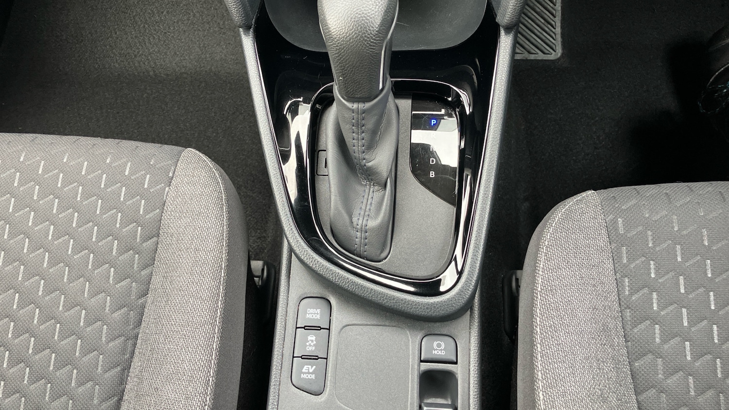 Used Toyota Yaris Cross 2024 for sale - 76384221: Photo 35