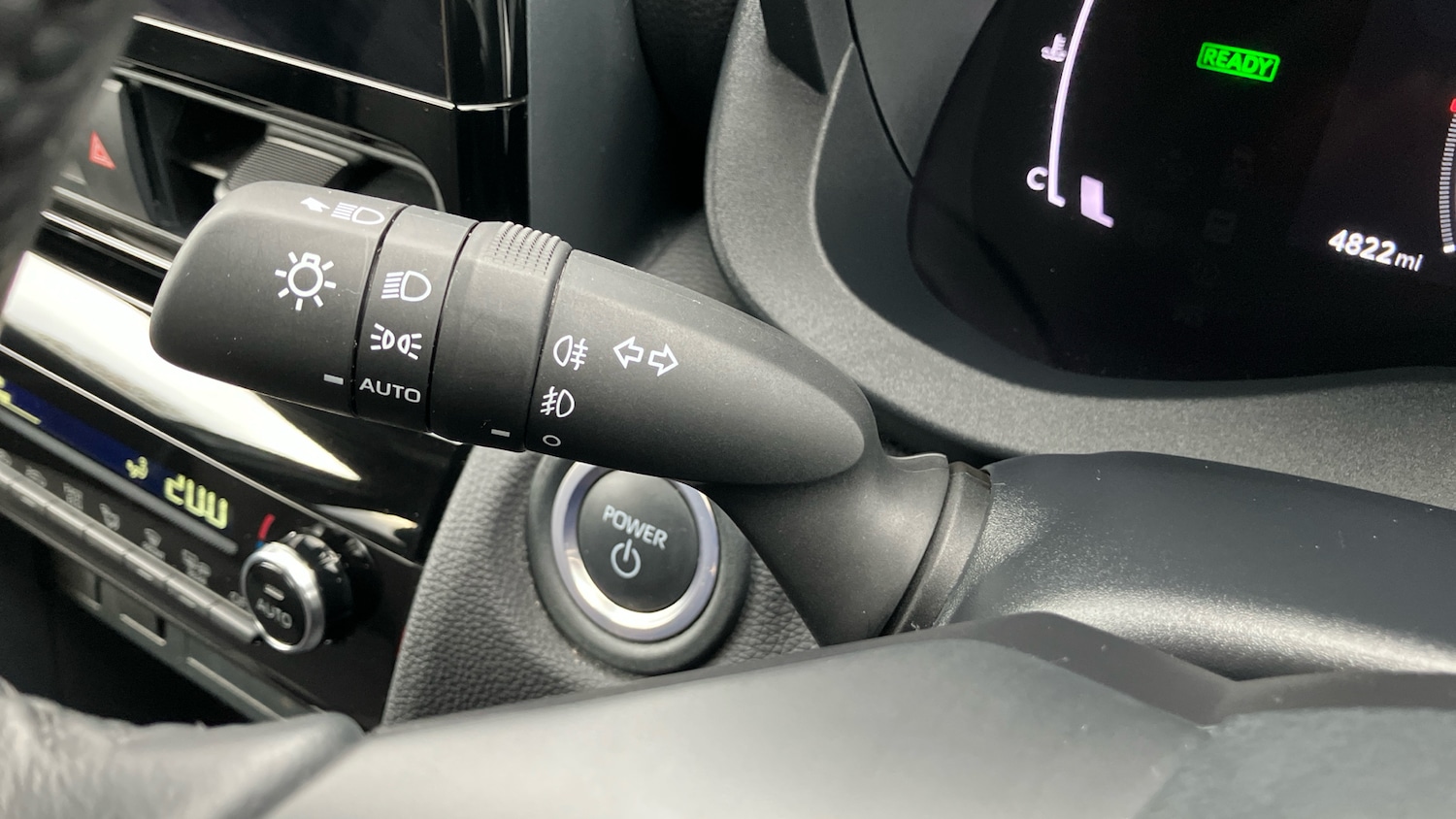 Used Toyota Yaris Cross 2024 for sale - 76384221: Photo 38