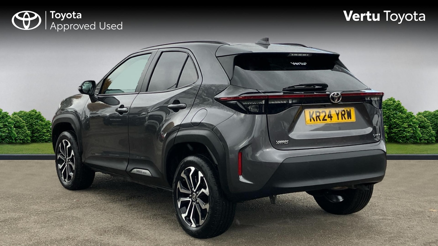 Used Toyota Yaris Cross 2024 for sale - 76384221: Photo 4