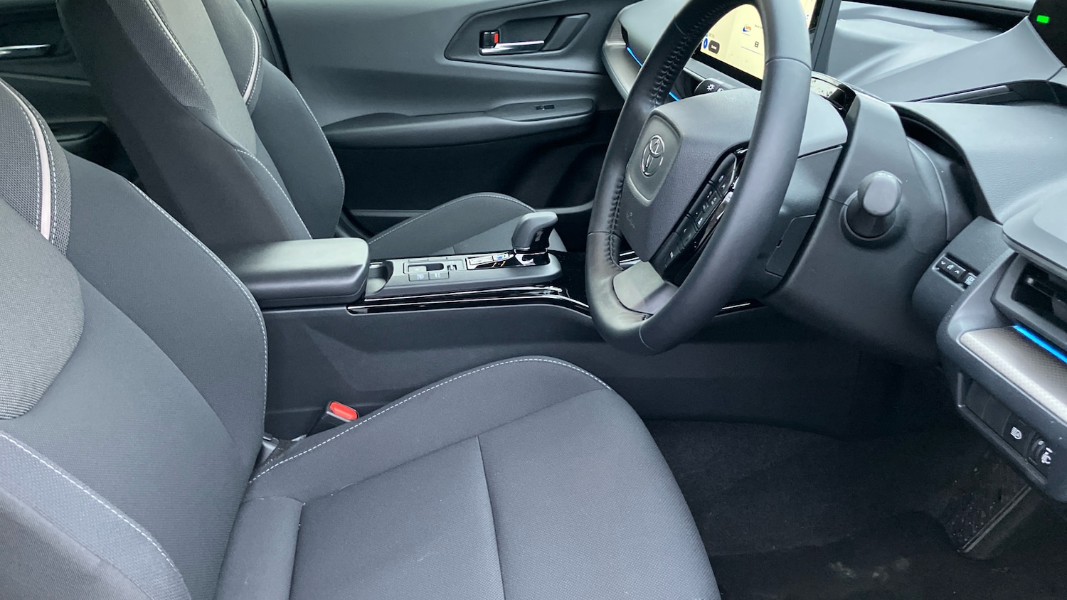 Used Toyota Prius 2025 for sale - 76494439: Photo 11