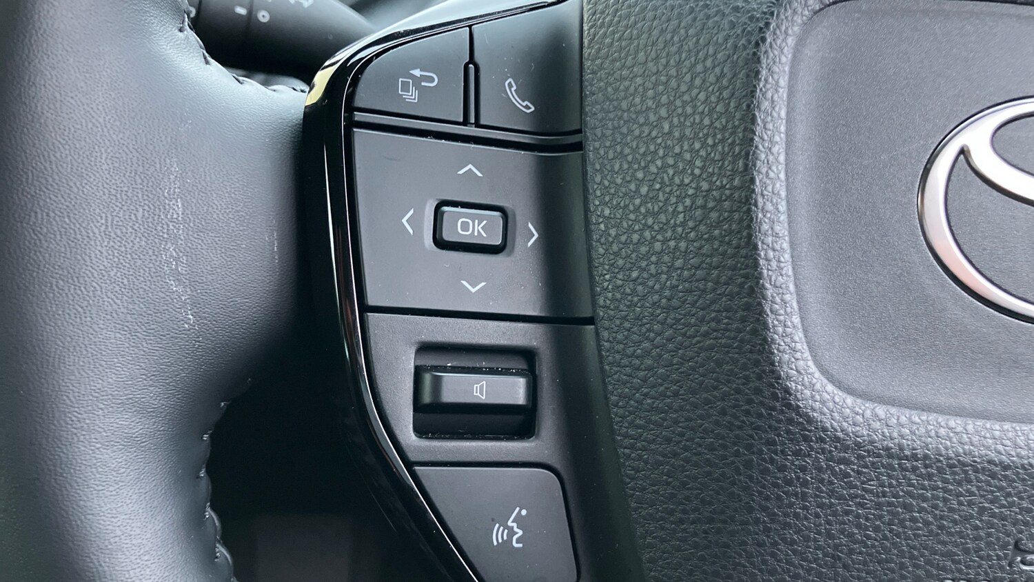 Used Toyota Prius 2025 for sale - 76494439: Photo 36