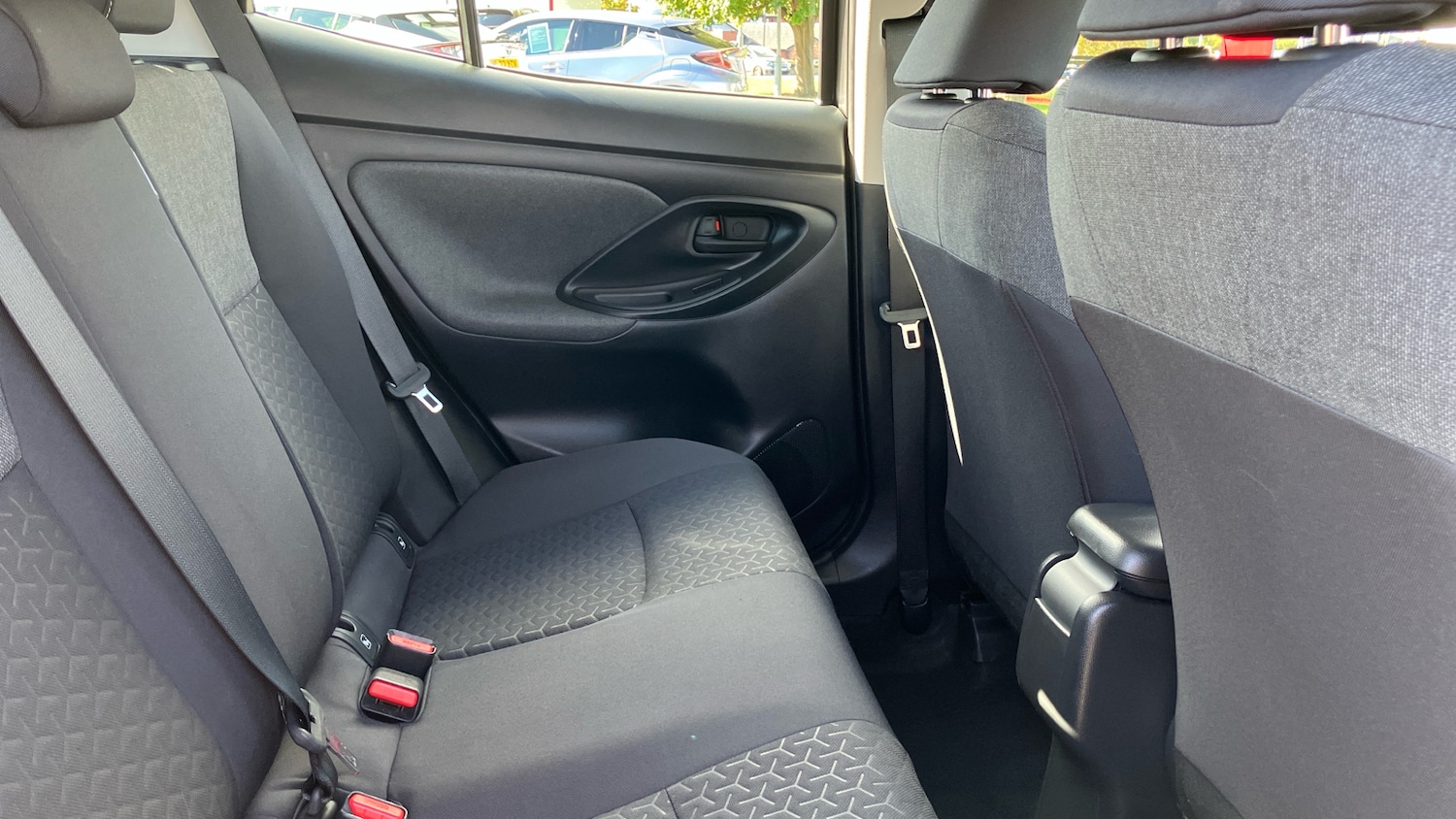 Used Toyota Yaris Cross 2022 for sale - 76184320: Photo 12