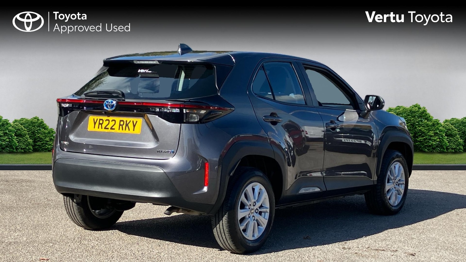 Used Toyota Yaris Cross 2022 for sale - 76184320: Photo 2