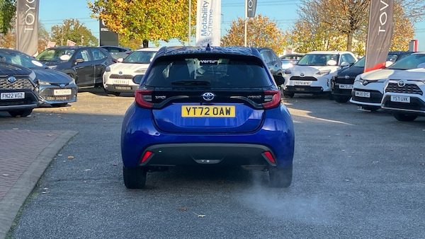 Used Toyota Yaris 2022 for sale - 76343912: Photo 19