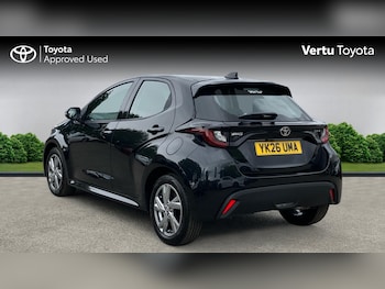 Used Toyota Yaris 2026 for sale - 79558502: Photo