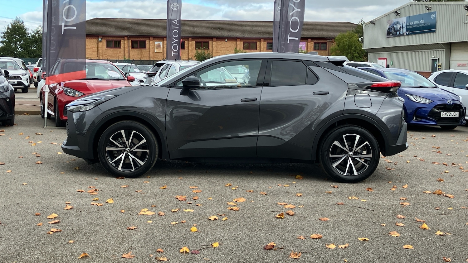 Used Toyota C-HR 2024 for sale - 76493668: Photo 17
