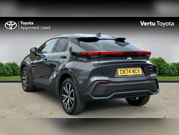 Used Toyota C-HR 2024 for sale - 76493668: Photo