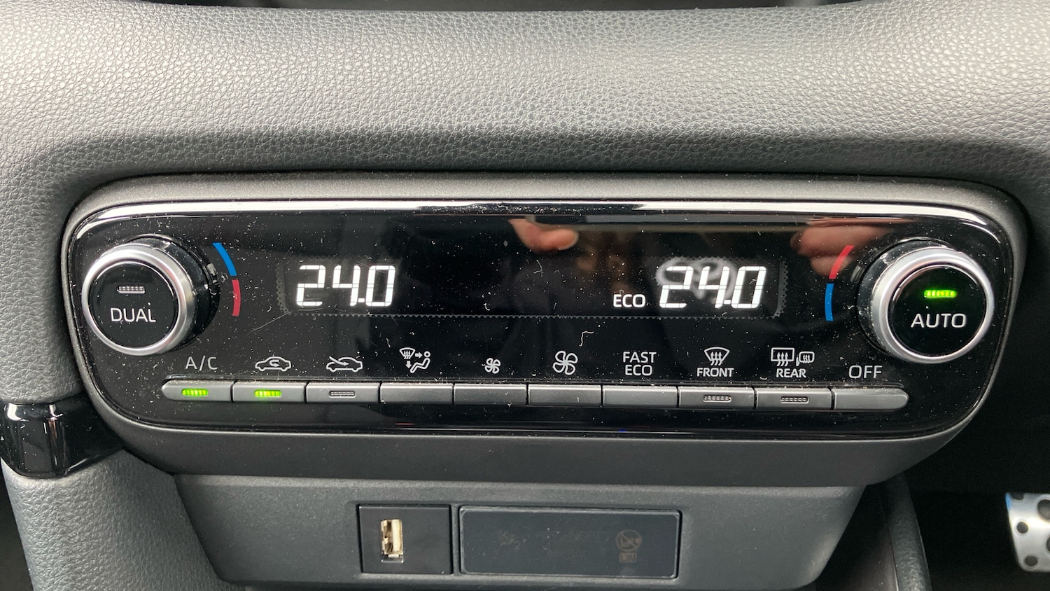 Used Toyota Yaris 2022 for sale - 76452649: Photo 34