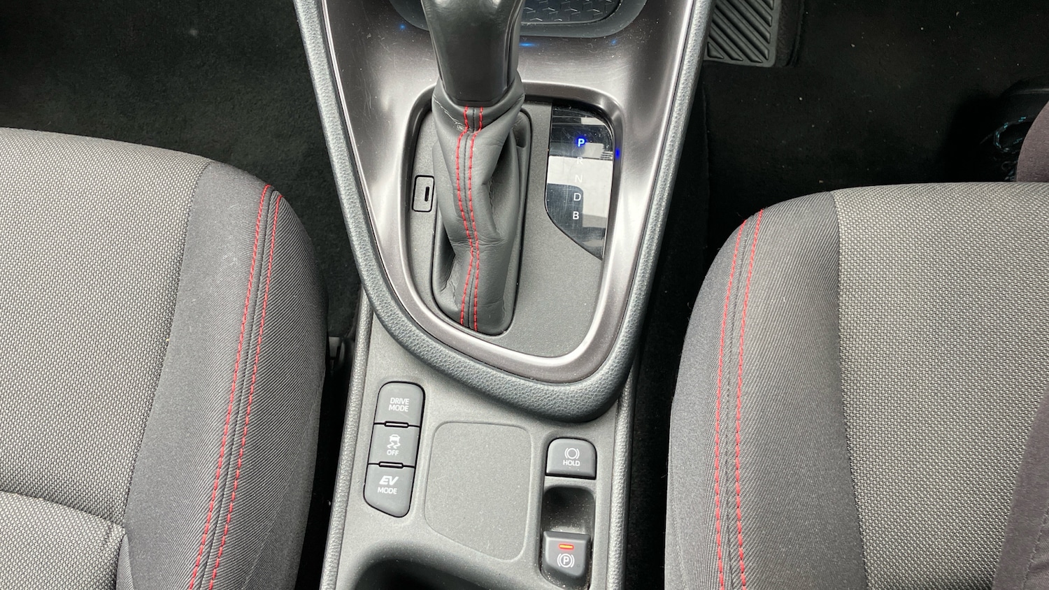 Used Toyota Yaris 2022 for sale - 76452649: Photo 35