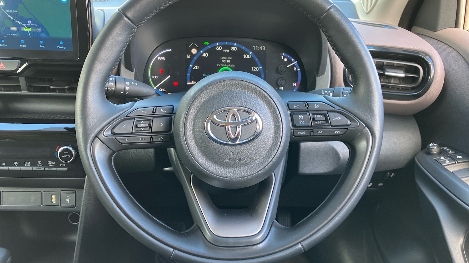 Used Toyota Yaris Cross 2023 for sale - 76027010: Photo 8