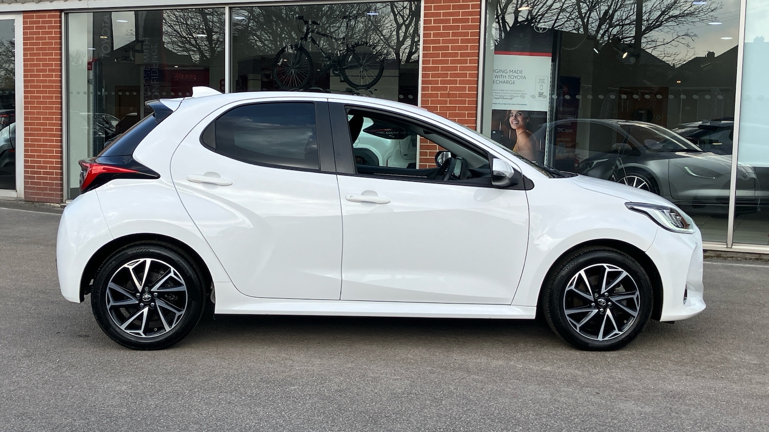 Used Toyota Yaris 2021 for sale - 77985209: Photo 16