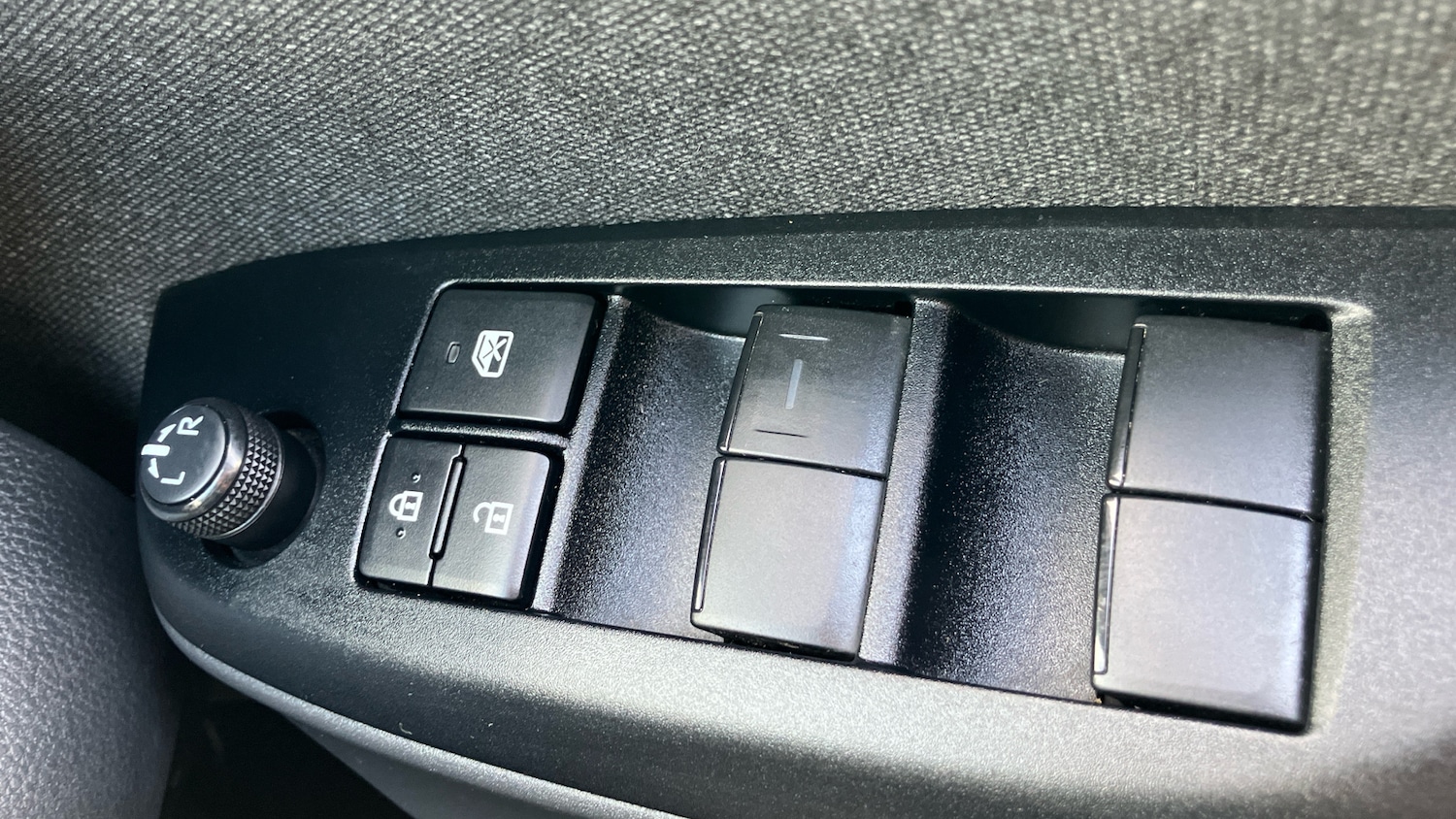 Used Toyota Yaris 2021 for sale - 77985209: Photo 22