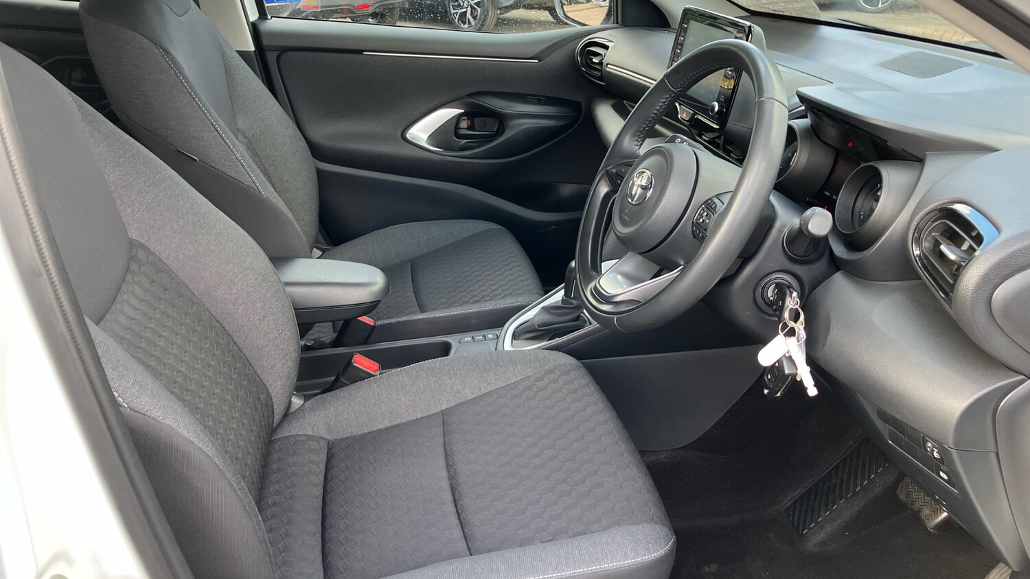 Used Toyota Yaris 2023 for sale - 76036553: Photo 11