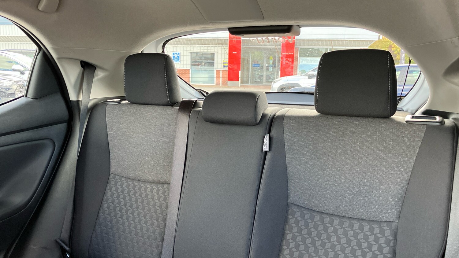 Used Toyota Yaris 2023 for sale - 76036553: Photo 23