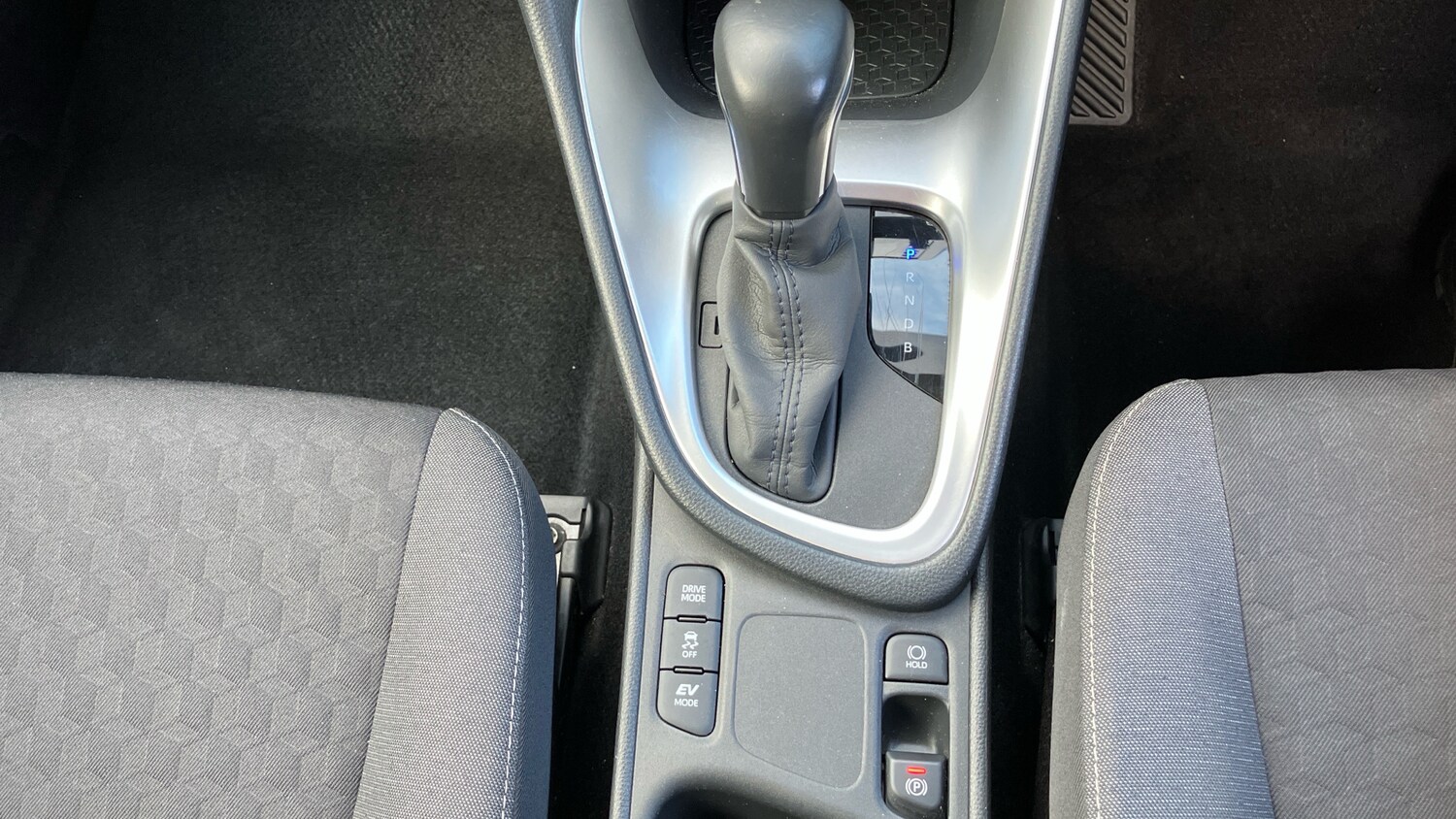 Used Toyota Yaris 2022 for sale - 76209190: Photo 35