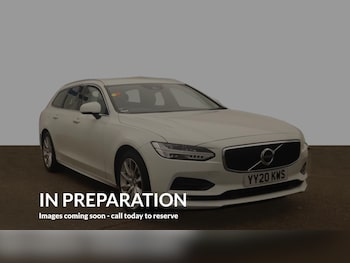 2020 - T4 Momentum Plus 5-Door