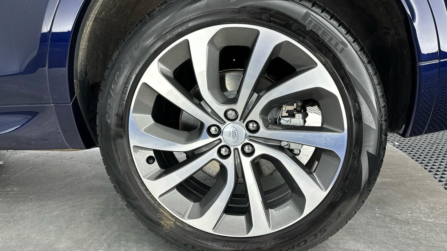 Used Land Rover Discovery Sport 2023 for sale - 78203886: Photo 25