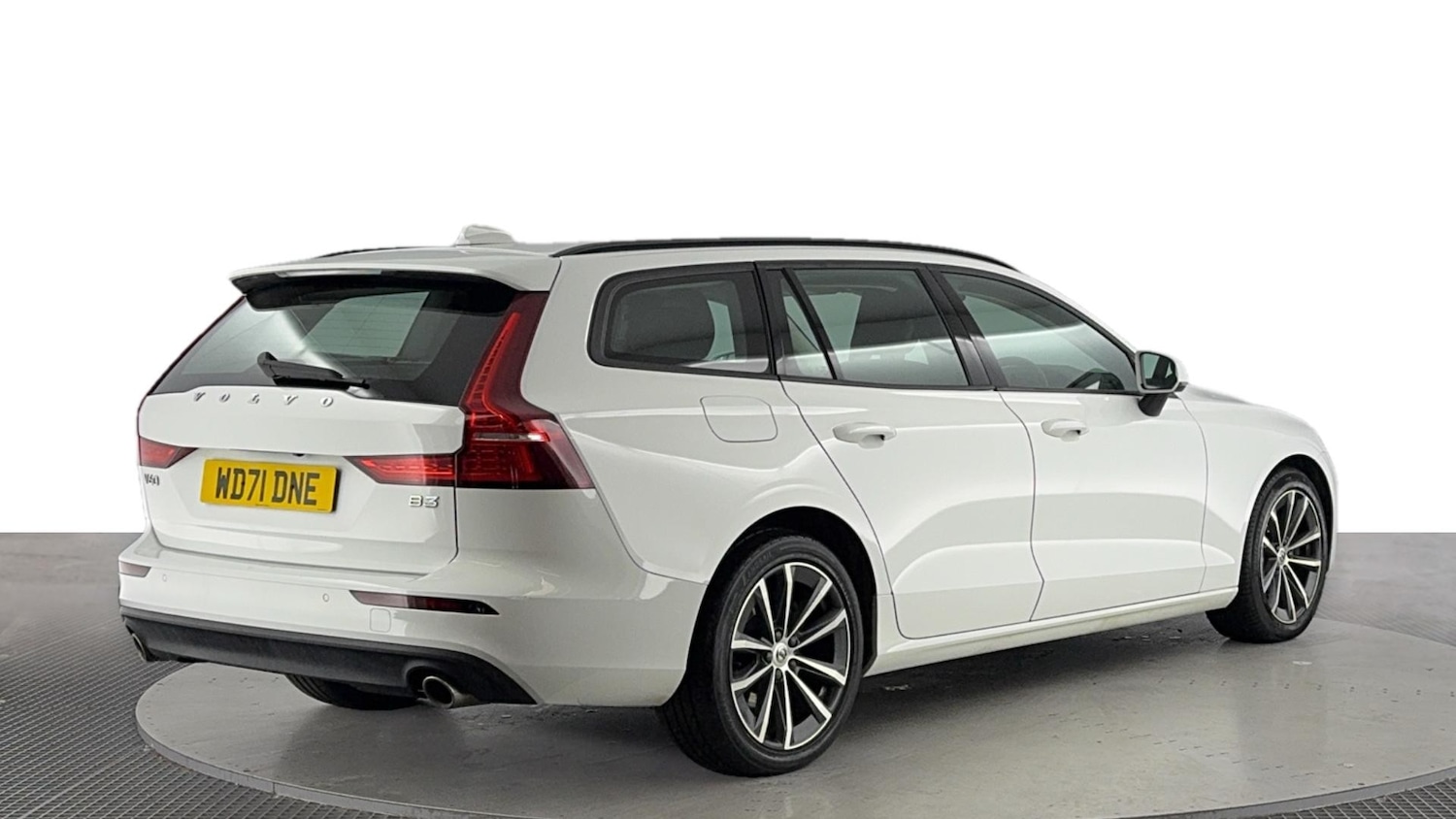Used Volvo V60 2022 for sale - 76102645: Photo 4