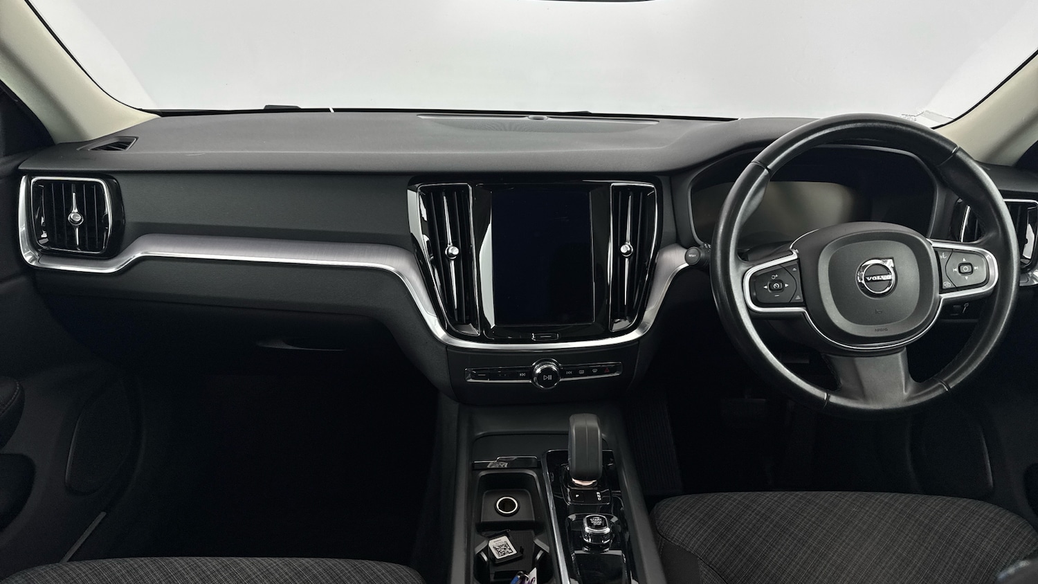 Used Volvo V60 2022 for sale - 76102645: Photo 46