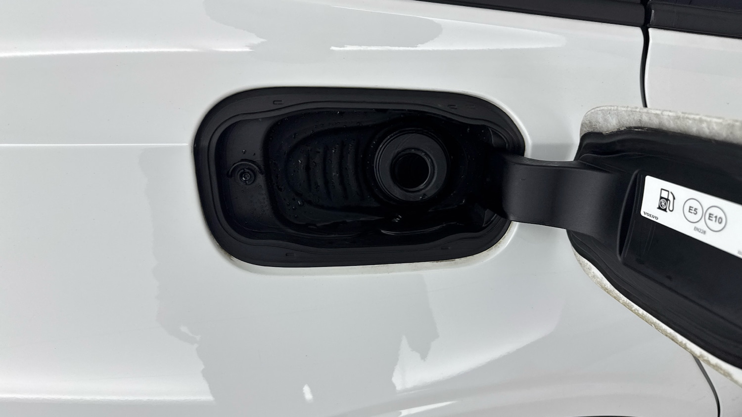 Used Volvo V60 2022 for sale - 76102645: Photo 60