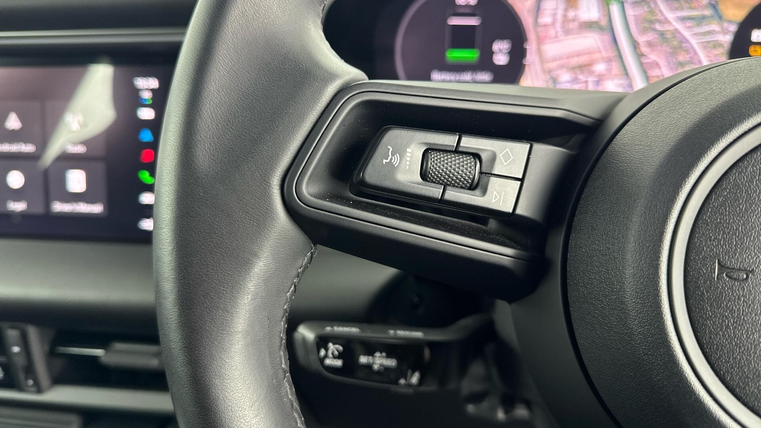 Used Porsche Macan 2024 for sale - 77510353: Photo 18