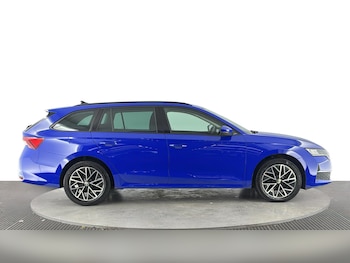 Used Skoda Octavia 2024 for sale - 79453742: Photo
