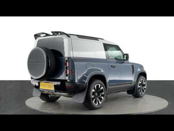 Used Land Rover Defender 90 2023 for sale - 75222747: Photo
