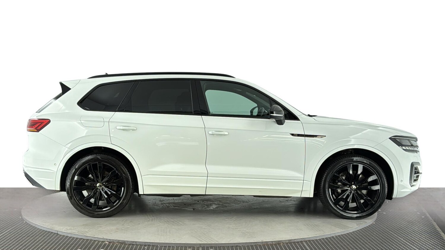 Used Volkswagen Touareg 2022 for sale - 78007179: Photo 3